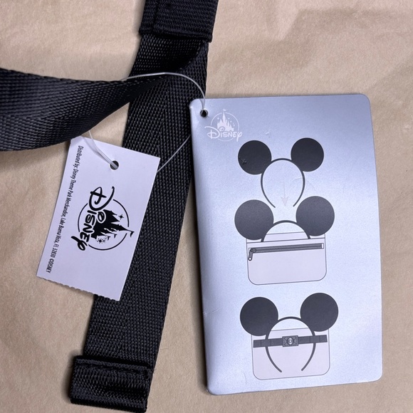 Disneyland Black Fanny Pack - Picture 5 of 6